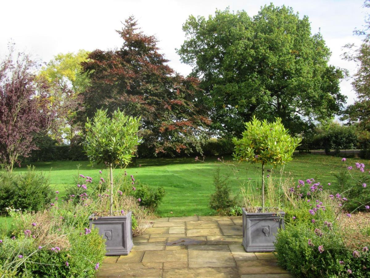 Weston Hill Farm Bed and Breakfast Moreton Pinkney Buitenkant foto